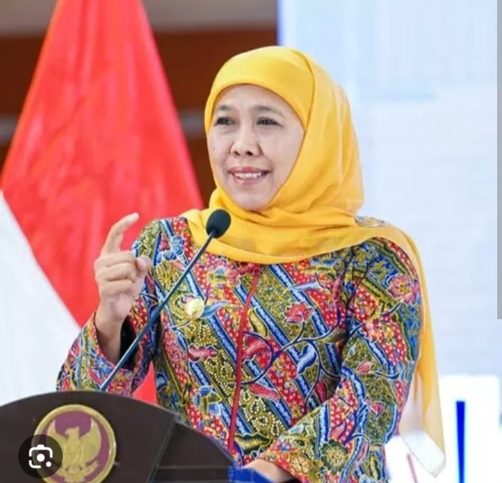 Gubernur Jawa Timur Khofifah Indar Parawansa menyampaikan pernyataan terkait OTT KPK terhadap Wali Kota Madiun, menegaskan pentingnya menghormati dan menyerahkan sepenuhnya proses hukum kepada aparat penegak hukum.