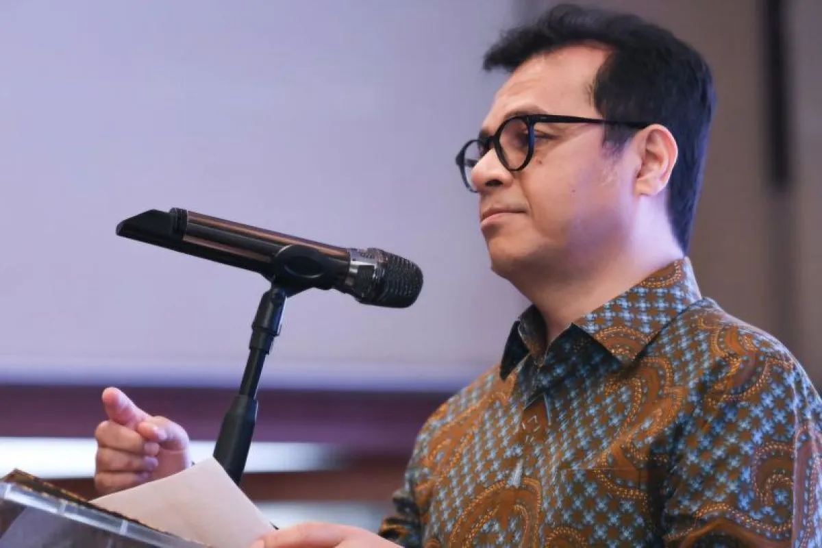 Pemerintah melalui Komdigi terus memperkuat generasi muda dengan kemampuan keamanan siber dan kecerdasan buatan. Lewat program AI Talent Factory, anak muda dipersiapkan menjadi garda terdepan menghadapi ancaman digital yang semakin kompleks.