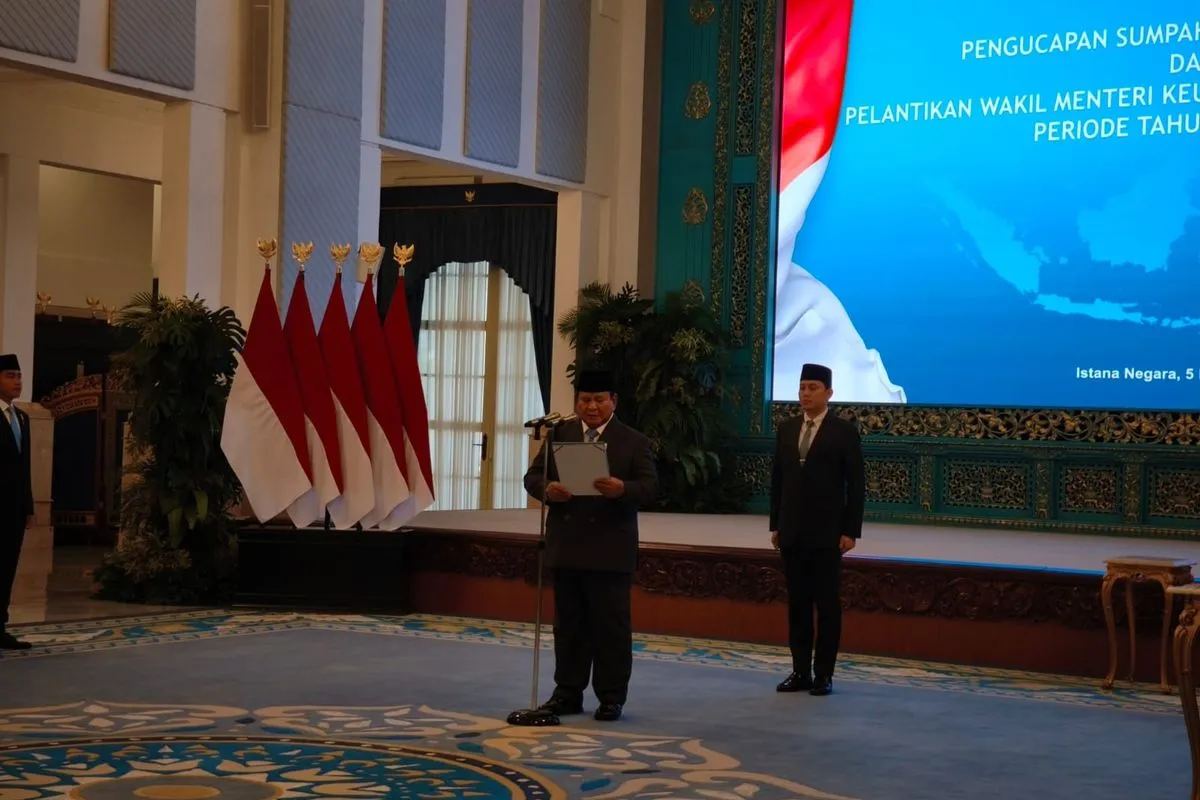 Resmi dilantik! Juda Agung kini menjabat sebagai Wakil Menteri Keuangan menggantikan Thomas Djiwandono. Diharapkan mampu memperkuat kebijakan fiskal dan menjaga stabilitas ekonomi nasional.