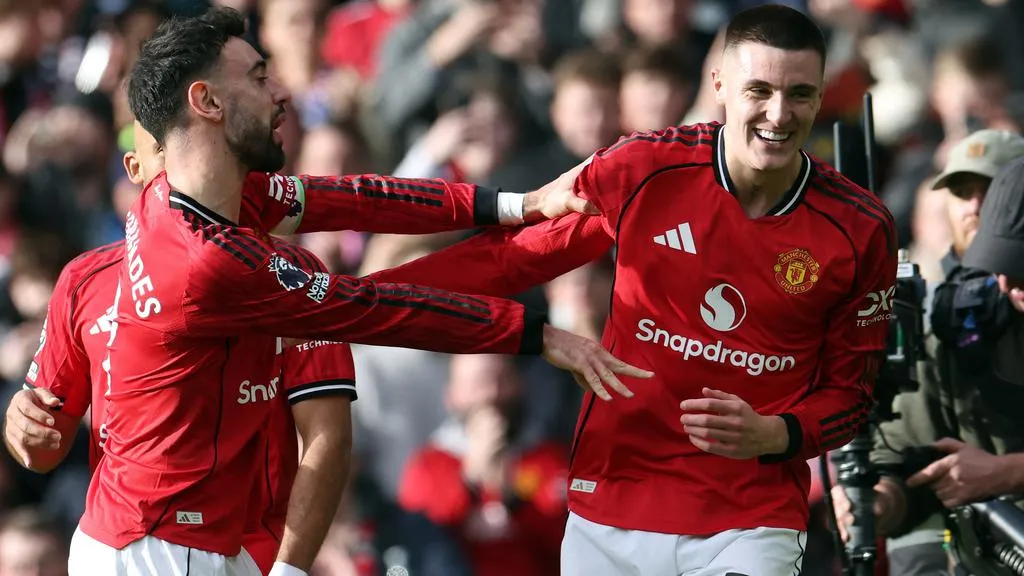 VAR Jadi Penentu, Manchester United Taklukkan Crystal Palace 2-1 di Premier League.