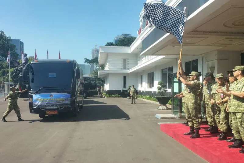 Kementerian Pertahanan memberangkatkan 27 bus mudik gratis bagi 712 prajurit TNI dan keluarga dari Jakarta untuk merayakan Lebaran di kampung halaman.