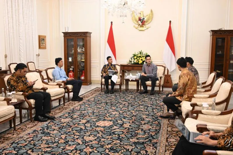 Wapres Gibran Rakabuming Raka dorong industri gim jadi motor ekonomi kreatif 🇮🇩🎮 Kolaborasi dan inovasi jadi kunci agar Indonesia mampu bersaing di era digital dan menuju visi besar 2045.