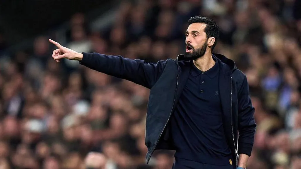 Real Madrid percaya diri membalikkan agregat saat menghadapi Bayern Muenchen di leg kedua Liga Champions UEFA 2025/26. Pelatih Alvaro Arbeloa menegaskan timnya tak butuh keajaiban untuk lolos ke semifinal.
