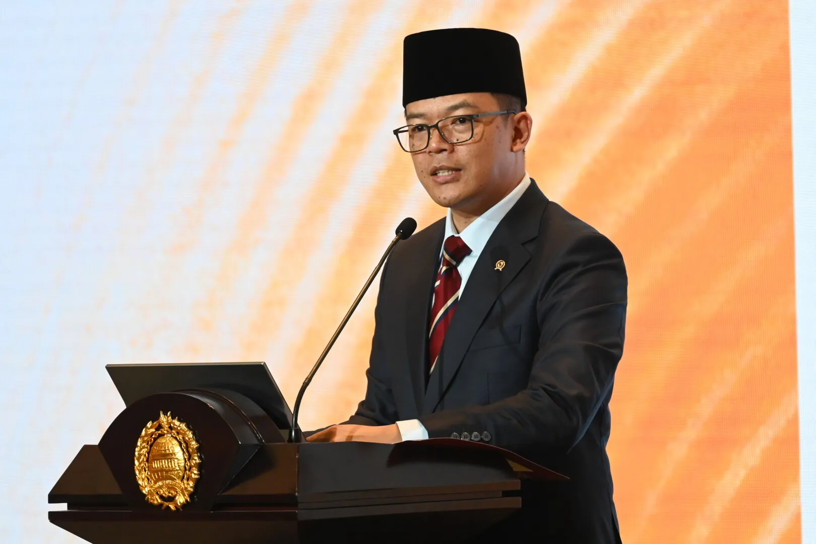 Menteri luar negeri sugiono(foto niaga asia)