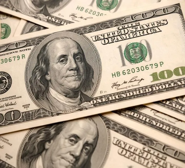 Ketika Rupiah Masuk Angin, Warga Ramai-Ramai Beralih ke Dolar (Ilustrasi)