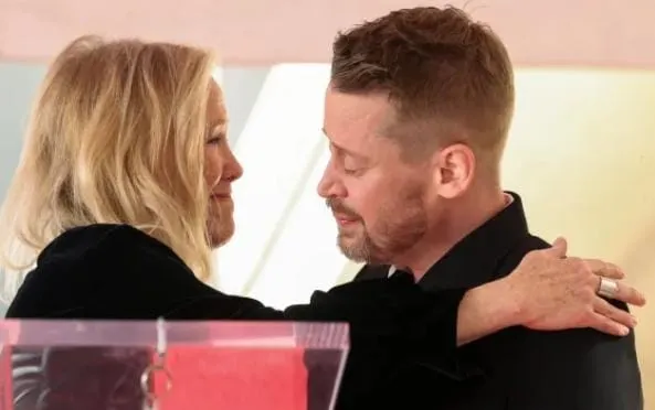 Dunia Hiburan Berduka: Catherine O’Hara Meninggal di Usia 71 Tahun (Ilustrasi)