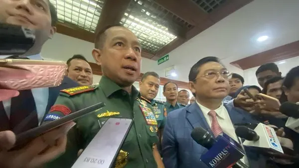 Panglima TNI Jenderal Agus Subiyanto memastikan lima oknum prajurit TNI AL pengeroyok guru di Talaud diproses hukum. TNI menegaskan tidak mentoleransi kekerasan terhadap warga sipil.