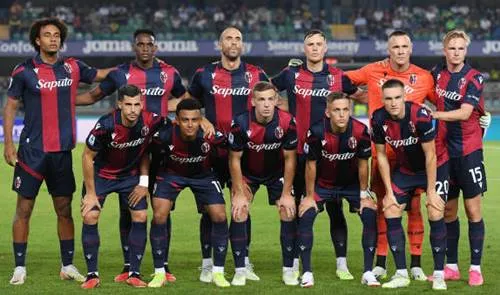 Caption: Pelatih Bologna Vincenzo Italiano mengapresiasi performa timnya usai finis di posisi ke-10 fase liga Liga Europa 2025/2026. Kemenangan 3-0 atas Maccabi Tel Aviv mengantar Bologna ke babak playoff dan meningkatkan kepercayaan diri jelang duel kontra AC Milan dan SK Brann.