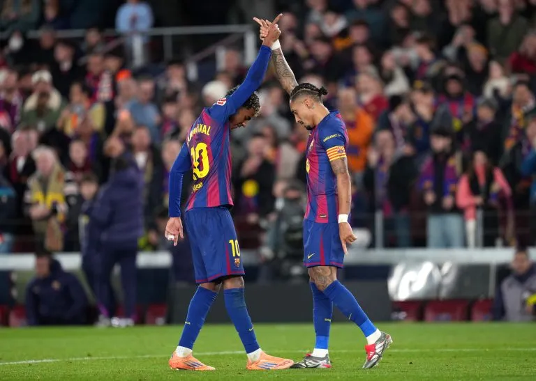 Rapinha dan Lamine Yamal saat berselebrasi usai mencetak Gol ke Gawang Copenhagen (Dok.Istimewa)