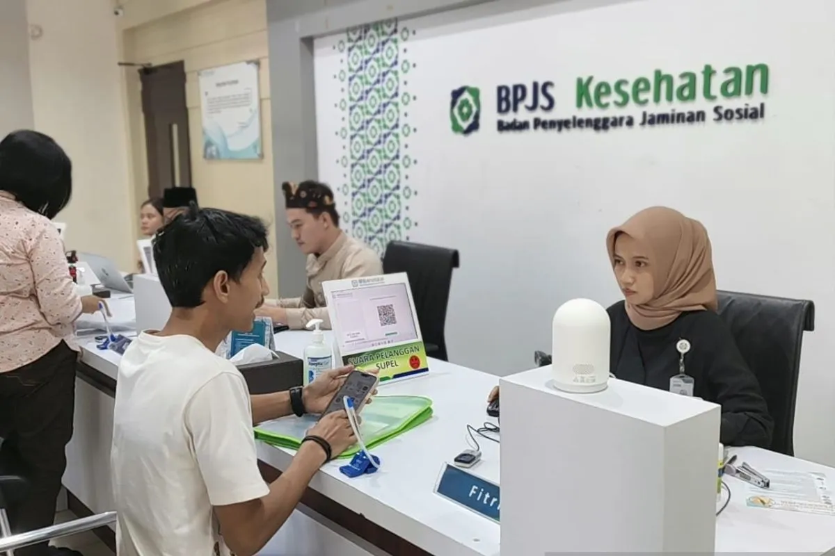 Kemensos mengaktifkan kembali BPJS PBI bagi pasien cuci darah. Rumah sakit diminta tetap memberikan pelayanan tanpa penolakan, demi menjamin hak kesehatan masyarakat.