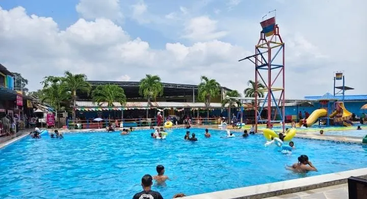 Tak Perlu ke Pantai, Kolam Renang Kwanyar di Bangkalan Bisa Jadi Surga Akhir Pekan (Ilustrasi)