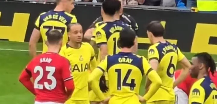 Gol Mbeumo dan Fernandes Antar Manchester United Menang 2-0 (Ilustrasi)