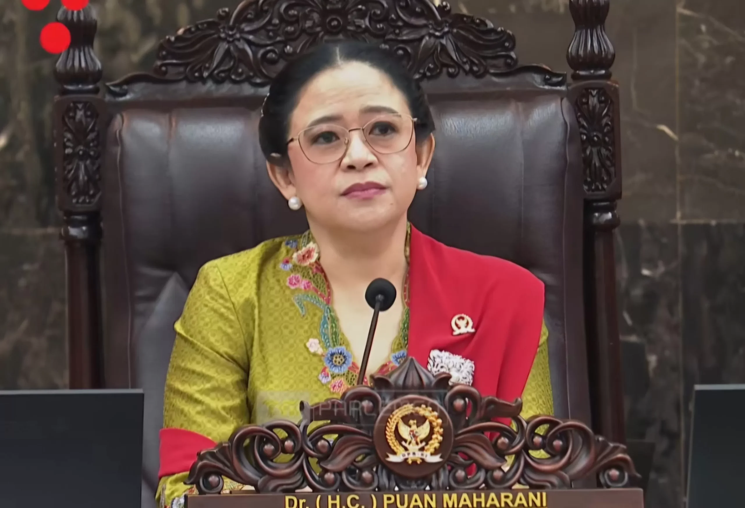 Tragis, seorang siswa SD di NTT memilih mengakhiri hidup karena keterbatasan ekonomi. Puan Maharani meminta evaluasi menyeluruh sistem pendidikan agar bantuan benar-benar menyentuh kebutuhan anak. Negara harus hadir untuk melindungi masa depan generasi bangsa