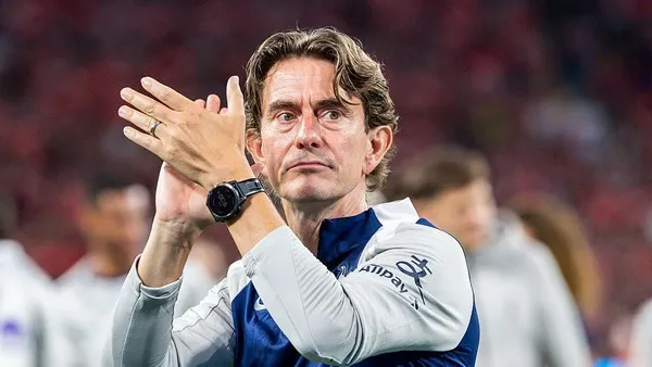 Hasil Buruk Beruntun, Thomas Frank Dipecat Tottenham Hotspur.