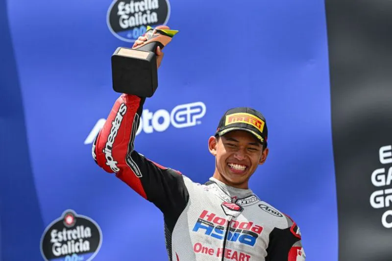 Ketua Umum KONI Marciano Norman mengapresiasi prestasi Veda Ega Pratama yang meraih podium di Moto3 Grand Prix Brasil 2026 serta Qarrar Firhand yang finis runner-up di WSK Super Master Series, bukti kebangkitan pembalap muda Indonesia di level dunia.