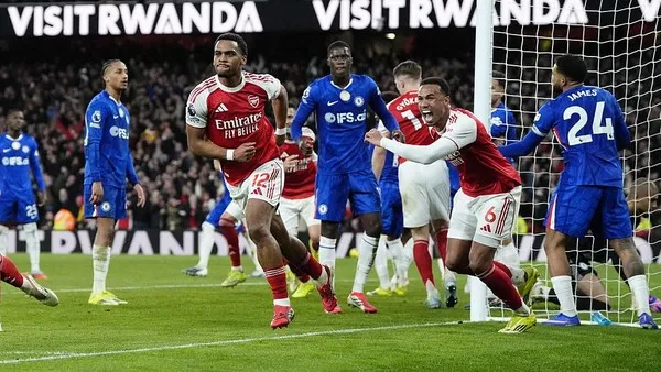 Gol Corner Jadi Penentu, Arsenal Tundukkan Chelsea 2-1 dan Kukuh di Puncak Liga Inggris.