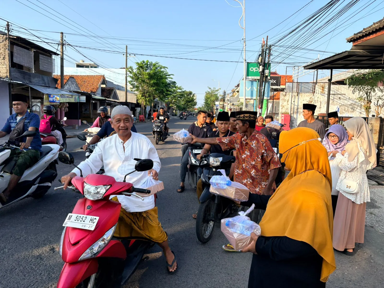 Alumni SMPN 1 Bangkalan 1995 Santuni Anak Yatim dan Bagikan Takjil di Bulan Ramadan (Ilustrasi)