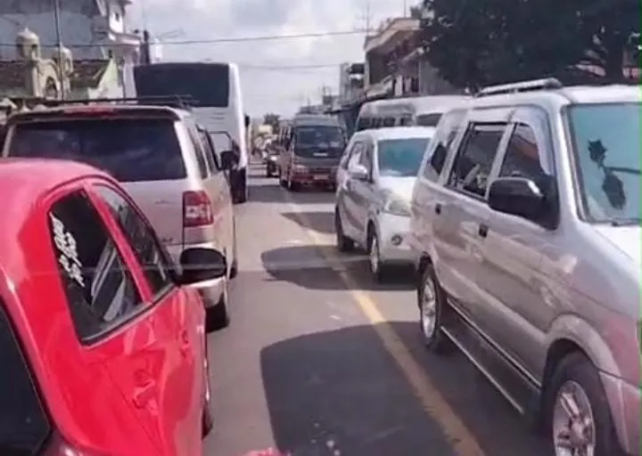 Pasar Blega Macet Total Saat Arus Balik, Jalan Lebar Tak Mampu Redam Kepadatan (Ilustrasi)