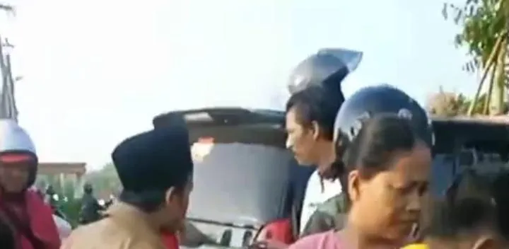 Oleng di Tikungan, Minibus Seruduk Pohon di Akses Suramadu, 1 Kritis (Ilustrasi)