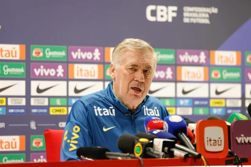 Carlo Ancelotti menegaskan Neymar masih berpeluang tampil di Piala Dunia 2026 jika mampu kembali ke kondisi fisik terbaiknya meski absen dari skuad uji coba terbaru Brasil.