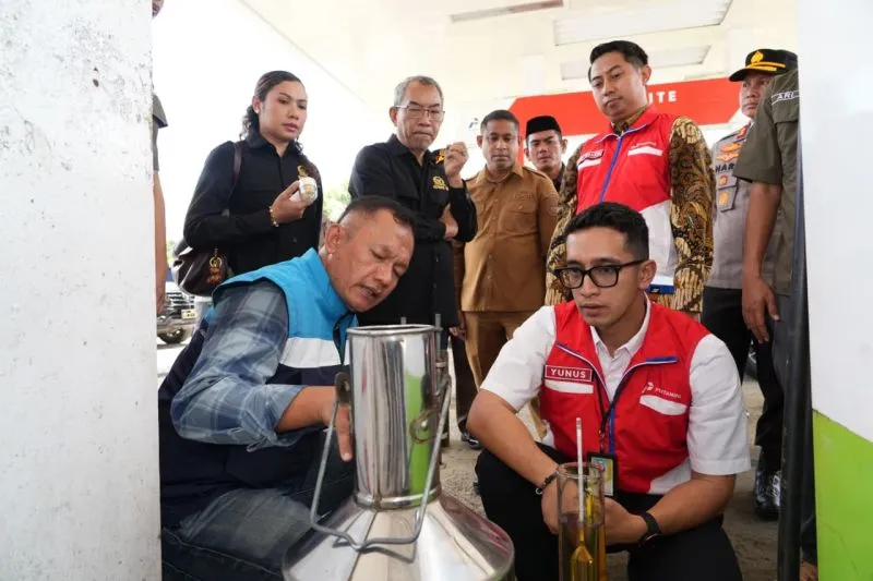 BPH Migas bersama Komisi XII DPR RI melakukan pengecekan langsung penyaluran BBM subsidi di Teluk Bintuni guna memastikan tepat sasaran serta sesuai standar kualitas dan prosedur.
