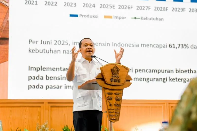 Menteri ESDM Bahlil Lahadalia menyatakan Indonesia menempati peringkat kedua dunia dalam ketahanan energi, didukung produksi migas, cadangan batu bara, serta pengembangan energi terbarukan dan program B50 untuk menekan impor BBM.
