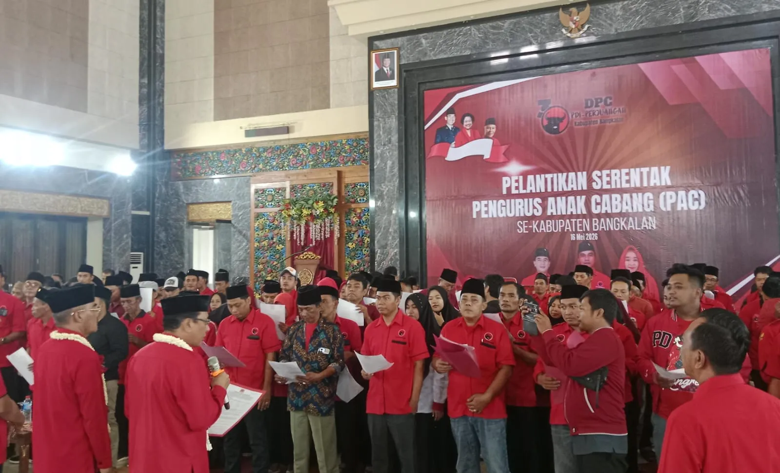 Prosesi Pelantikan 18 PAC PDIP Bangkalan (Foto. Moh Iksan)
